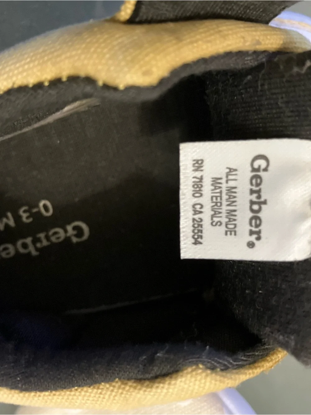 Gerber Yellow Cat Face Hook-and-Loop Baby Sneakers 0-3 Months
